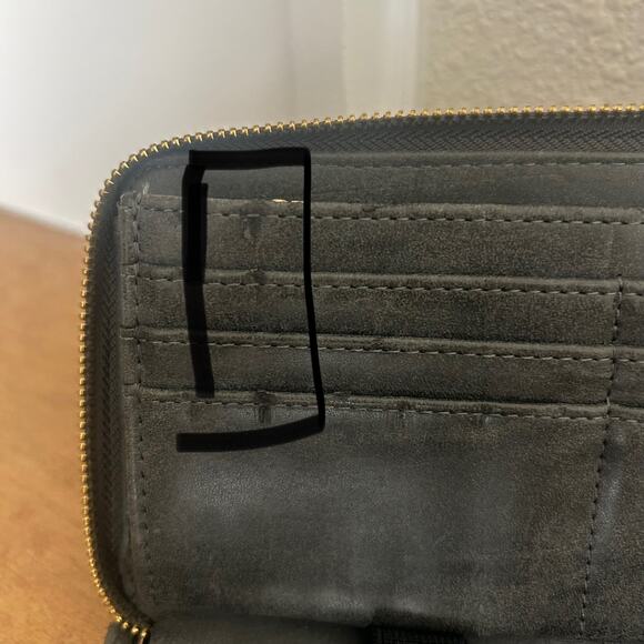 Madison West Grey faux leather woven texture wallet Large zip around some wear - Picture 7 of 11